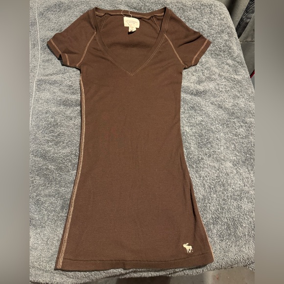 Abercrombie & Fitch Brown Short Sleeve Tee - Picture 1 of 4